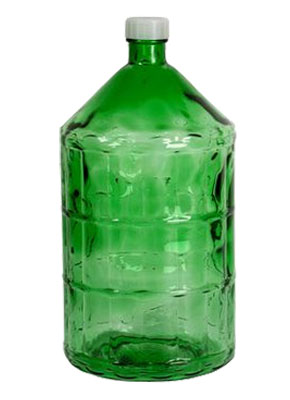 Зеленая стеклянная бутыль.